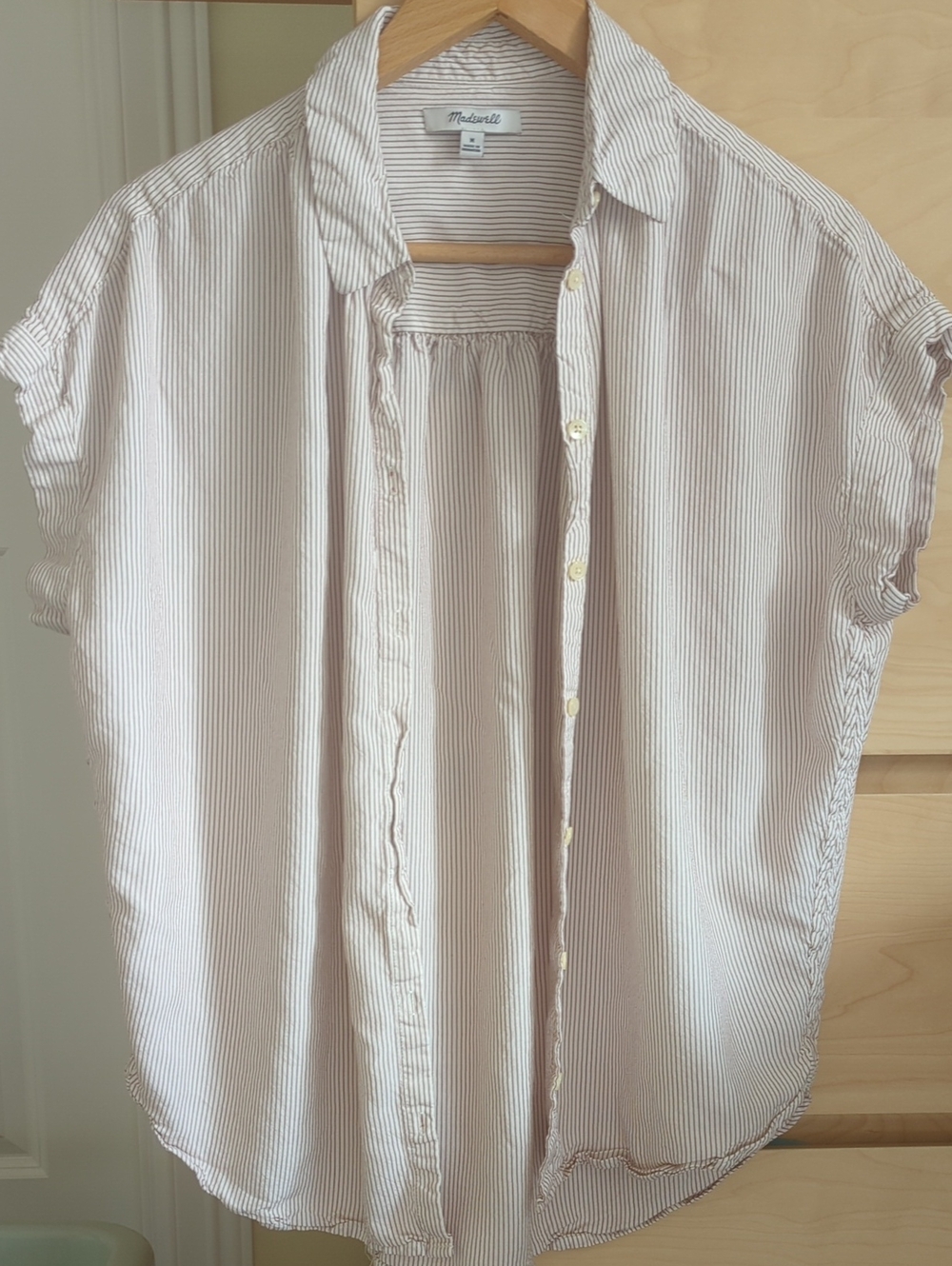 Madewell Narrow-Striped Short-Sleeve Button-Up — Light Beige & White